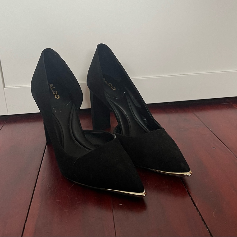 Aldo Size 6 Black Heels with Gold Point worn 1x